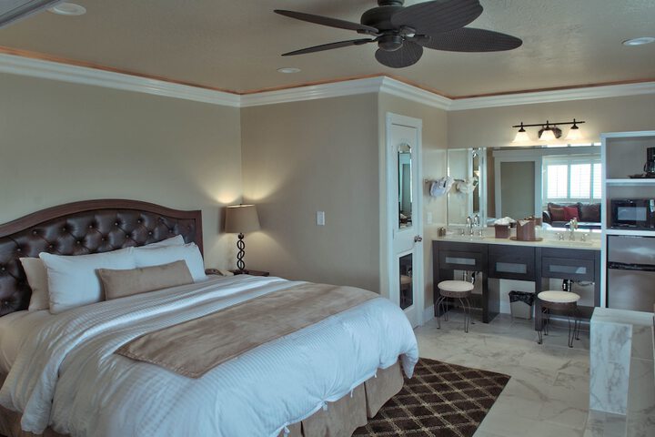 Room 3 of 20