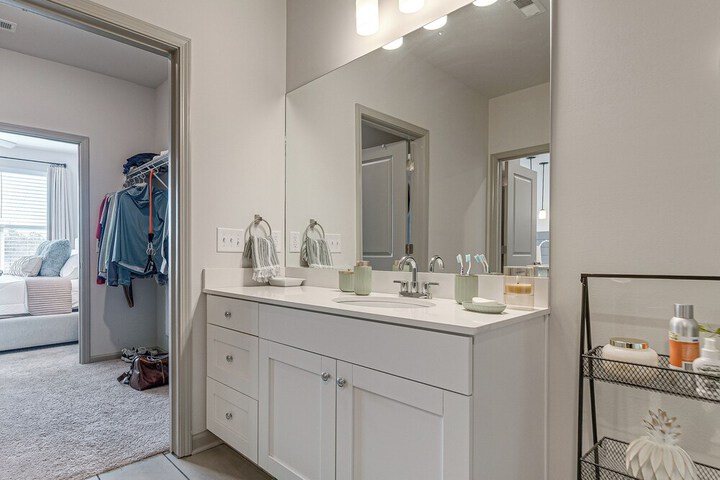 Central Condo 2 Mi to Downtown Fuquay-varina