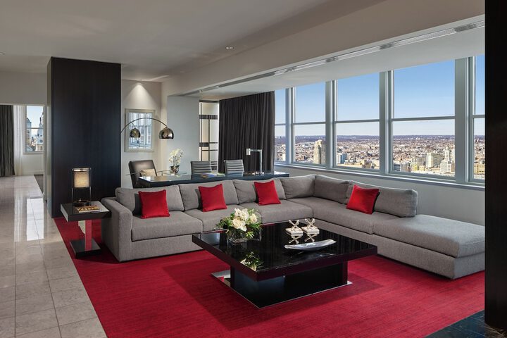 Loews Philadelphia Hotel
