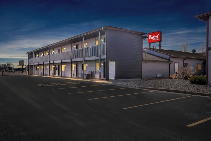 Red Roof Inn & Suites Tomah