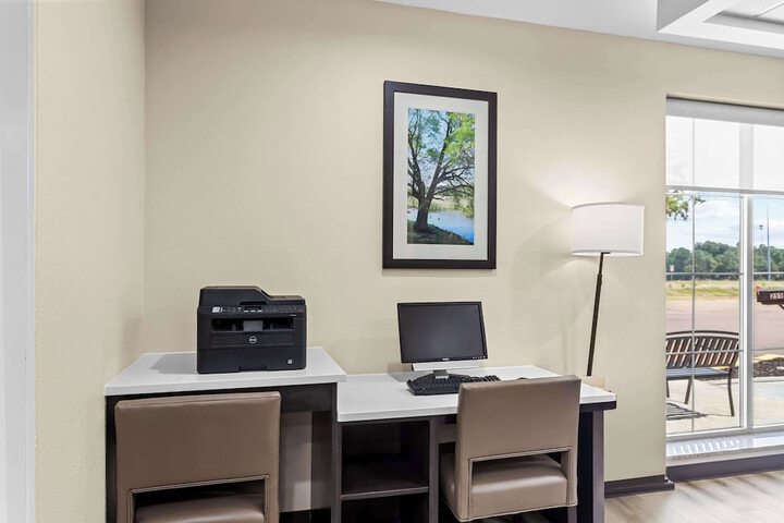 Business Center 54 of 54