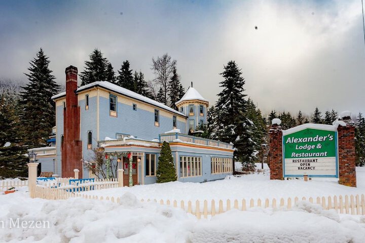 Alexanders Lodge