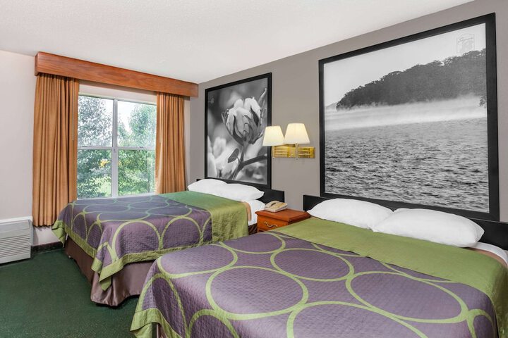 Room 12 of 20