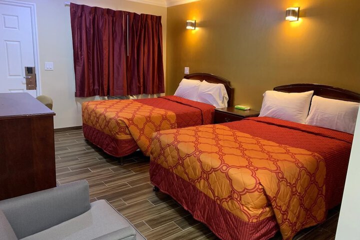 Room 18 of 36