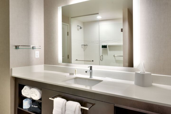 Room 16 of 29