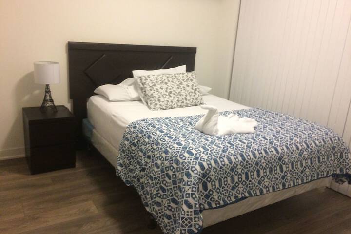 Room 10 of 21