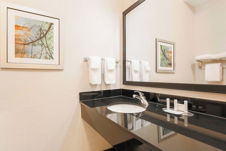 Fairfield Inn & Suites by Marriott Tampa Fairgrounds / Casino