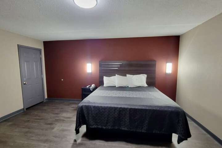 Budget Inn & Suites