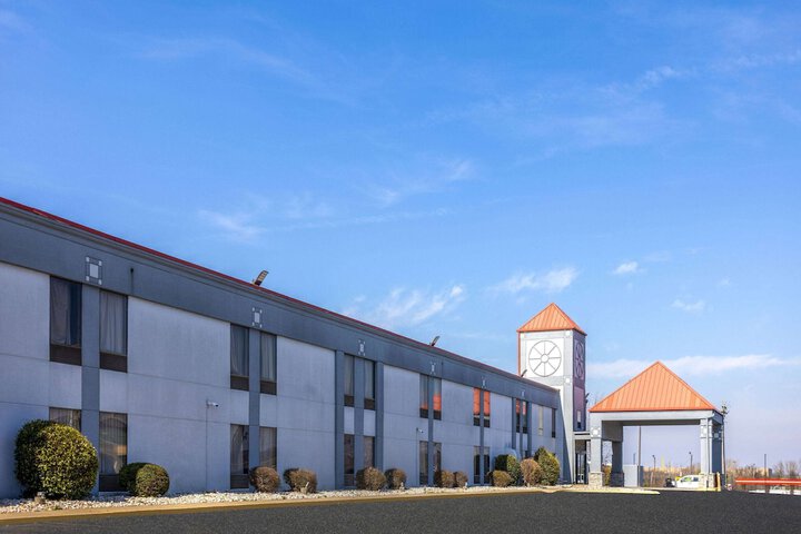 Baymont by Wyndham La Vergne / Nashville I-24 East