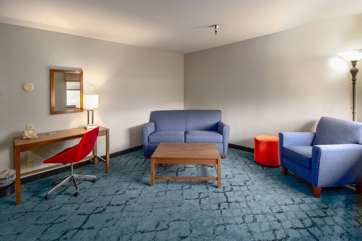 Room 16 of 41