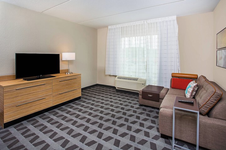 Room 12 of 30