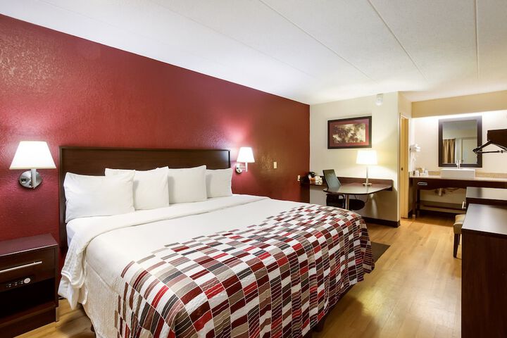 Room 32 of 40