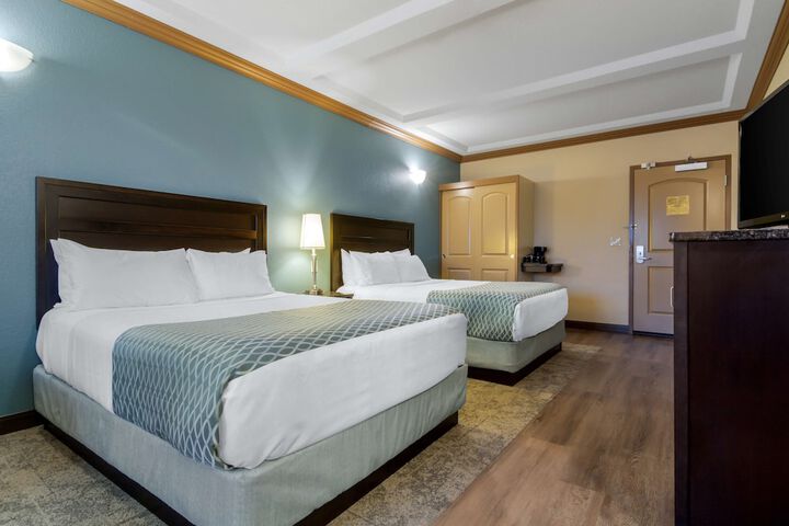 Room 9 of 36