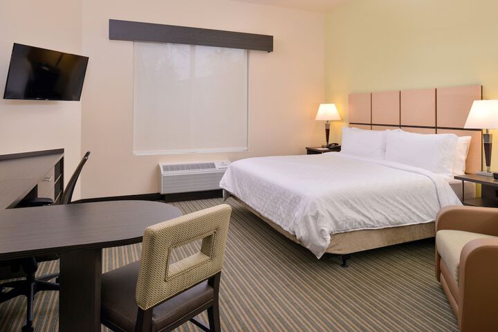 Room 25 of 64