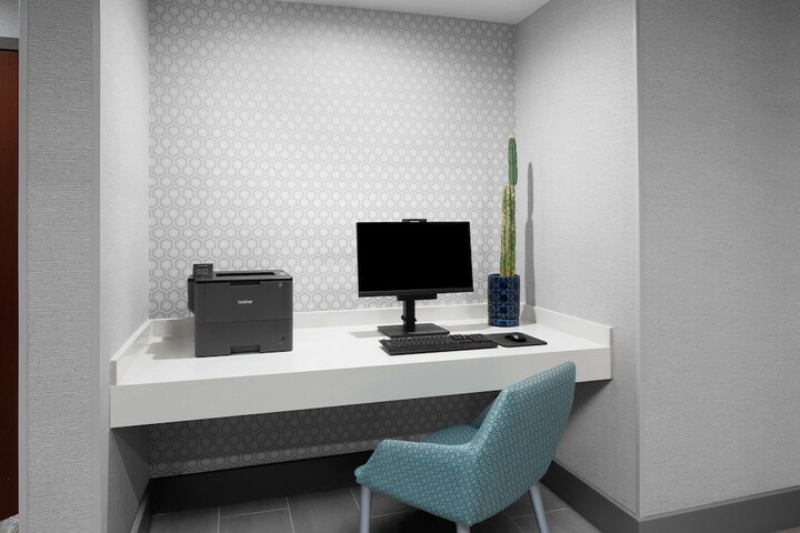 Business Center 36 of 36