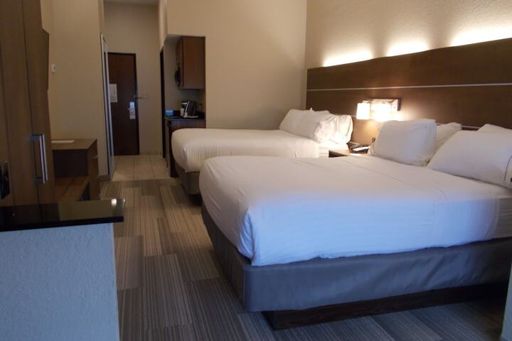 Comfort Inn & Suites Miami - Route 66