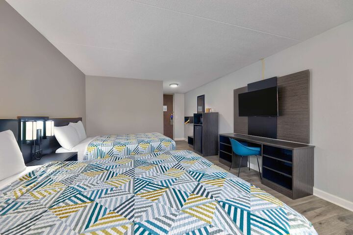 Room 18 of 27