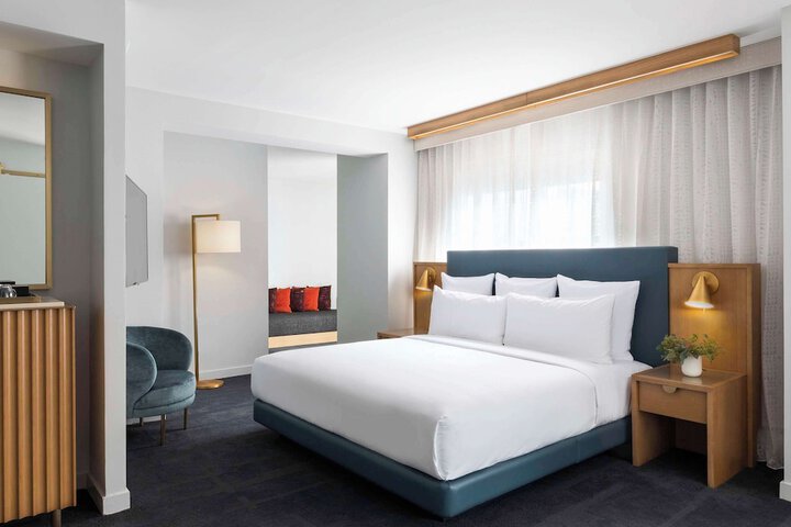 Room 36 of 60