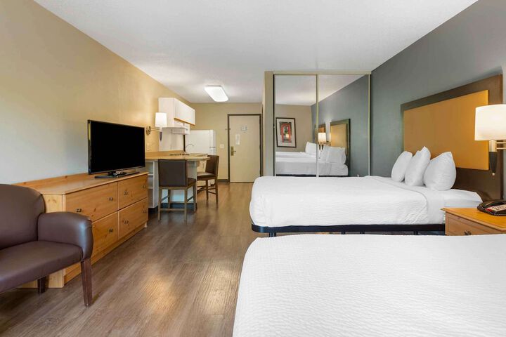 Room 13 of 29