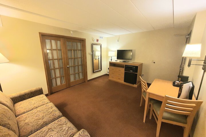 Room 11 of 66