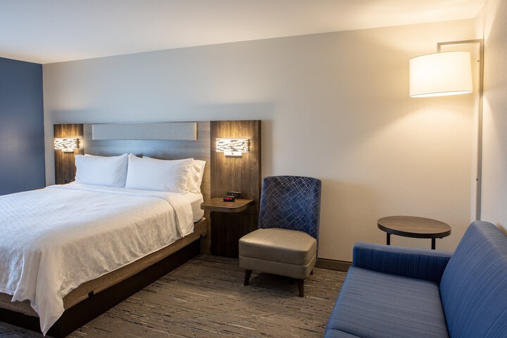 Room 21 of 93