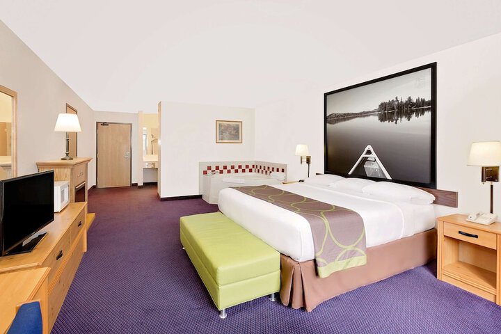 Room 6 of 19