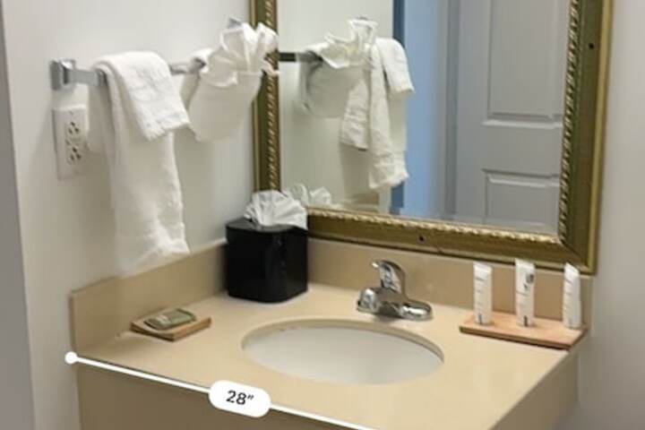 Room 15 of 24