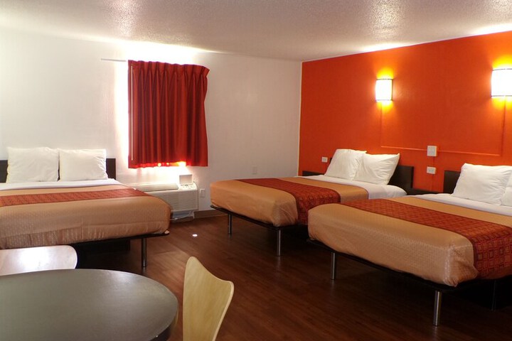 Room 22 of 30