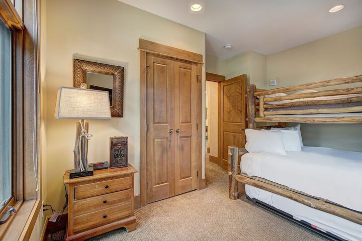 Room 130 of 178