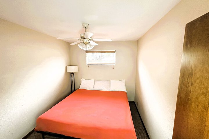 Room 74 of 299