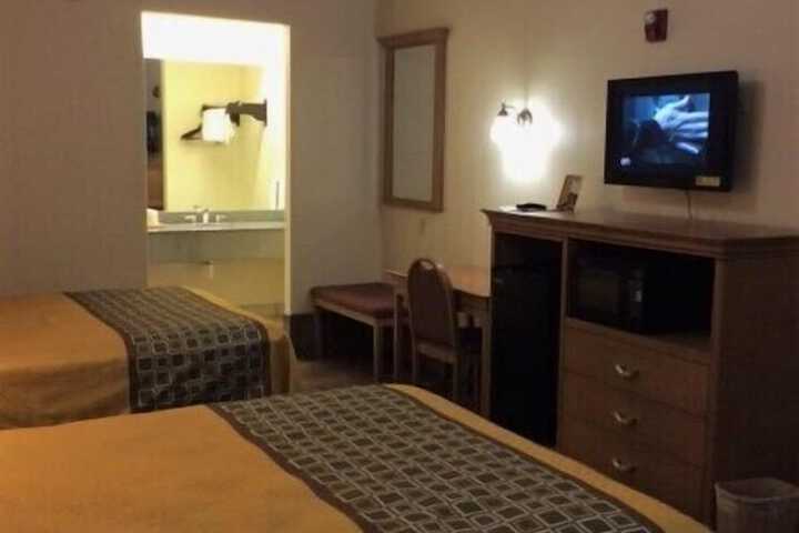 Room 40 of 72