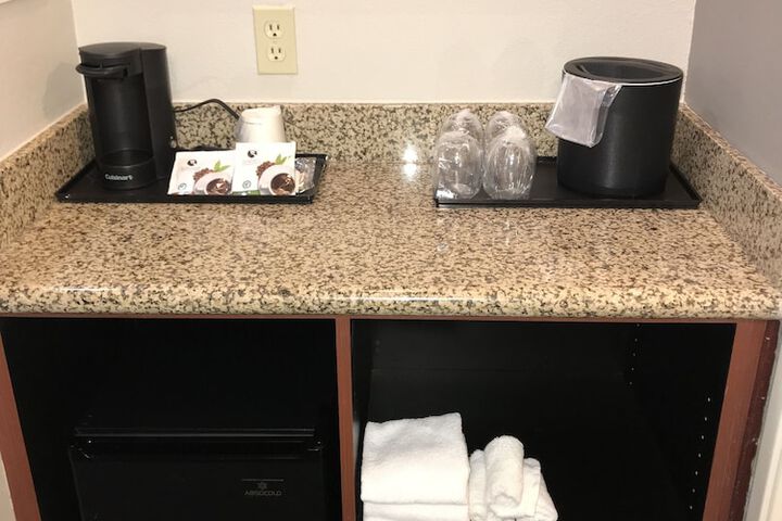 Room 13 of 28