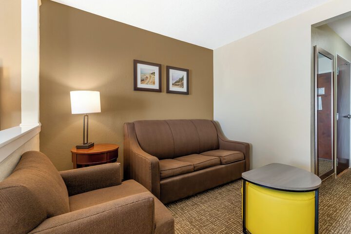 Comfort Inn & Suites Porter near Indiana Dunes