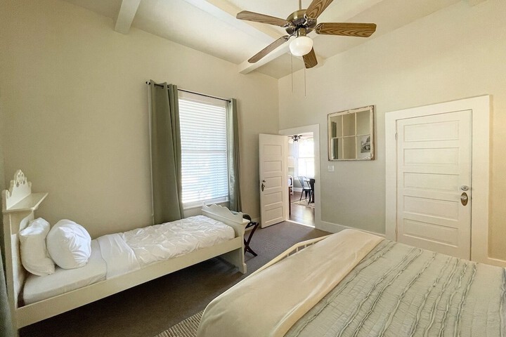 Room 115 of 150