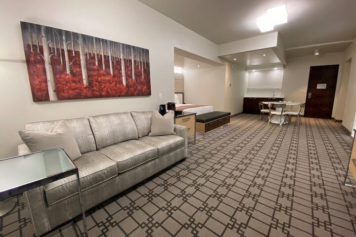 Room 22 of 48