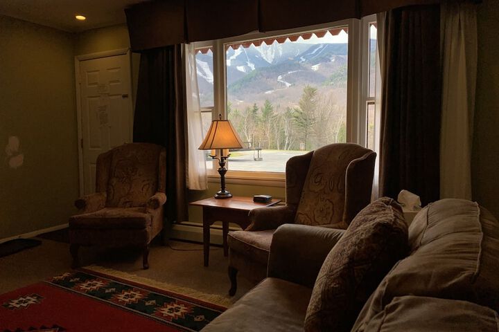 Room 9 of 55