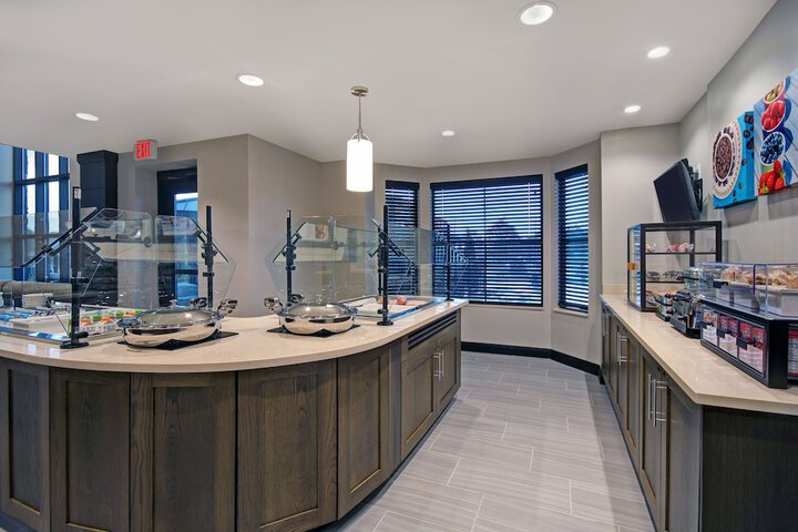 Staybridge Suites Sterling Heights - Detroit by IHG