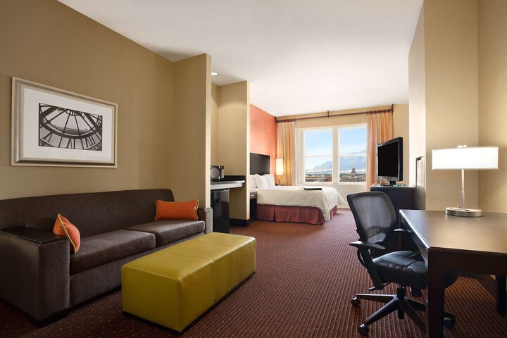 Room 17 of 35