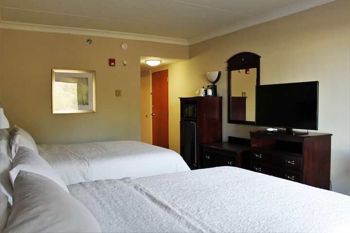 Room 17 of 35