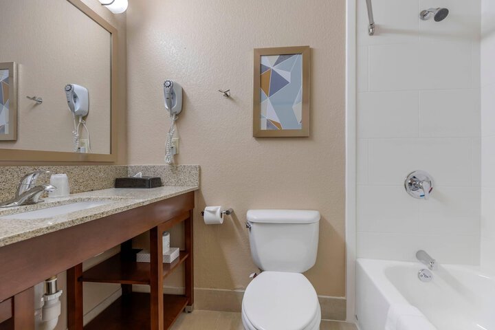 Comfort Inn & Suites Boulder