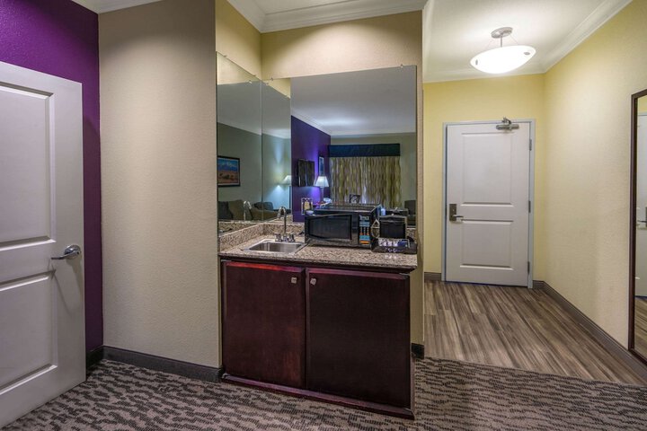 Room 42 of 51