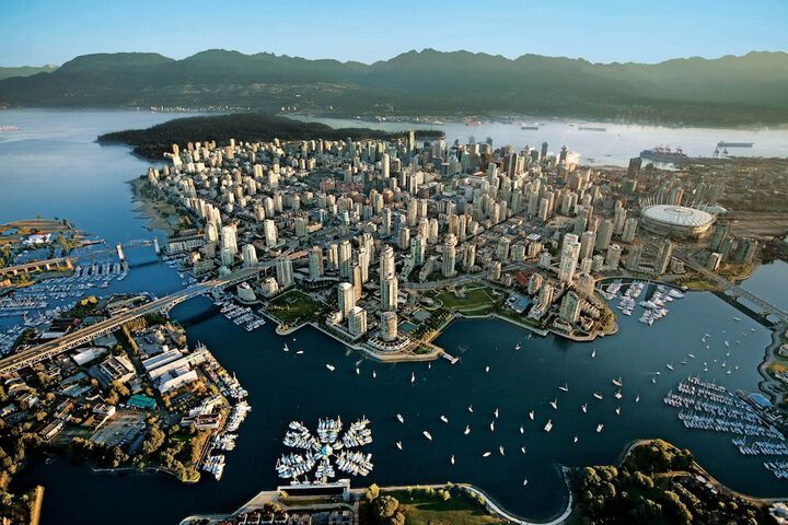 Delta Hotels by Marriott Vancouver Downtown Suites - Downtown Vancouver