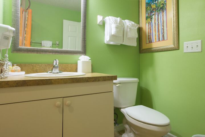 Barefoot Suites