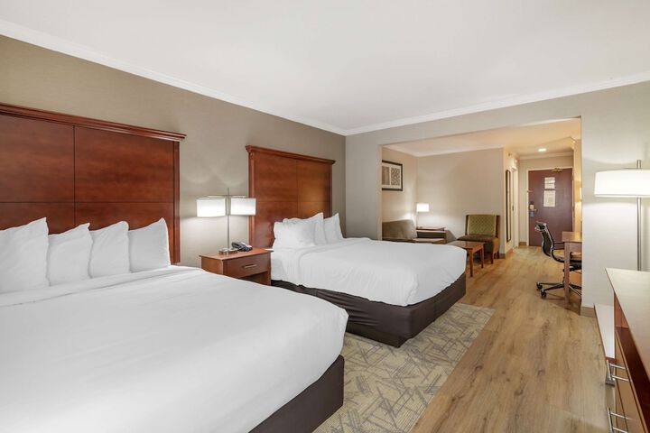 Room 32 of 42