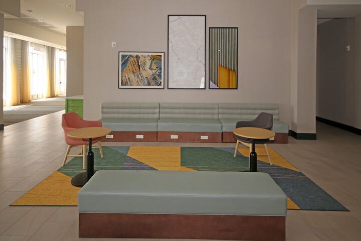 Holiday Inn & Suites Fayetteville W-Fort Bragg Area by IHG