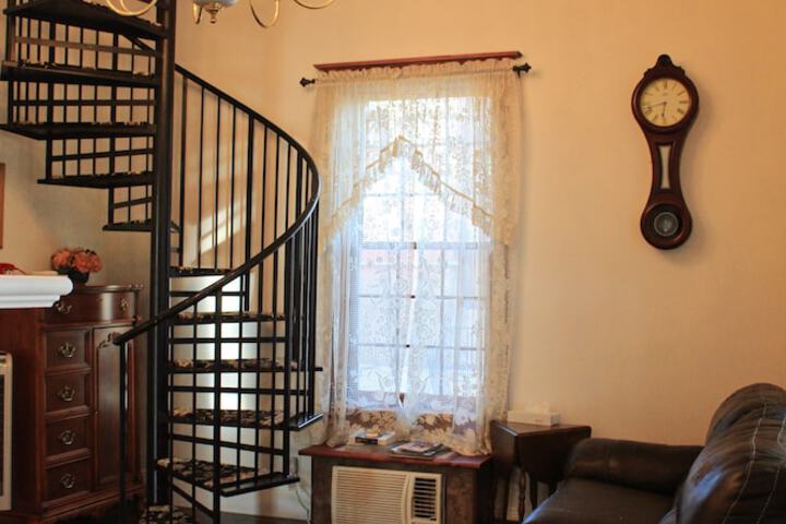Room 36 of 100