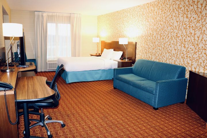 Room 13 of 20
