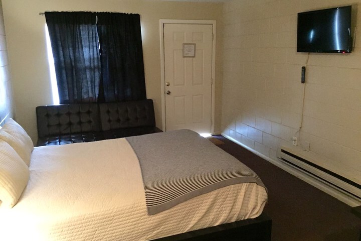 Three Rivers Motel