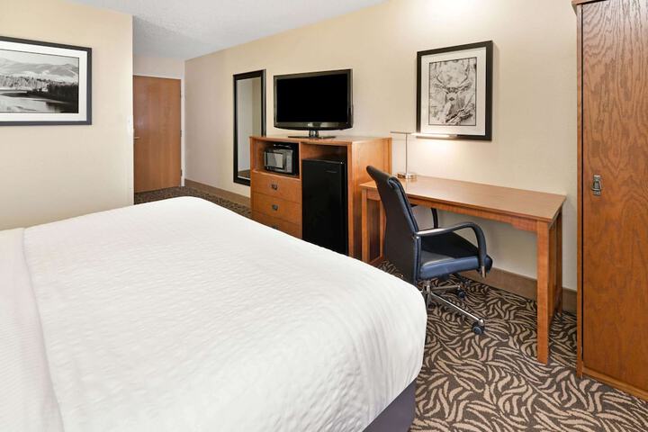 Room 21 of 38