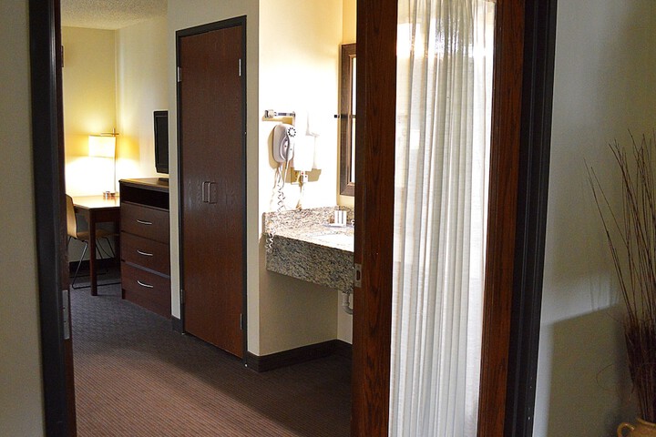 Room 16 of 25